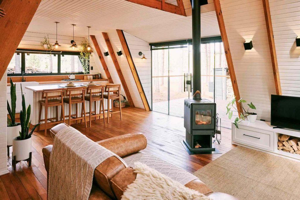 Is Farmhouse Interior Design Still in Style in 2024?